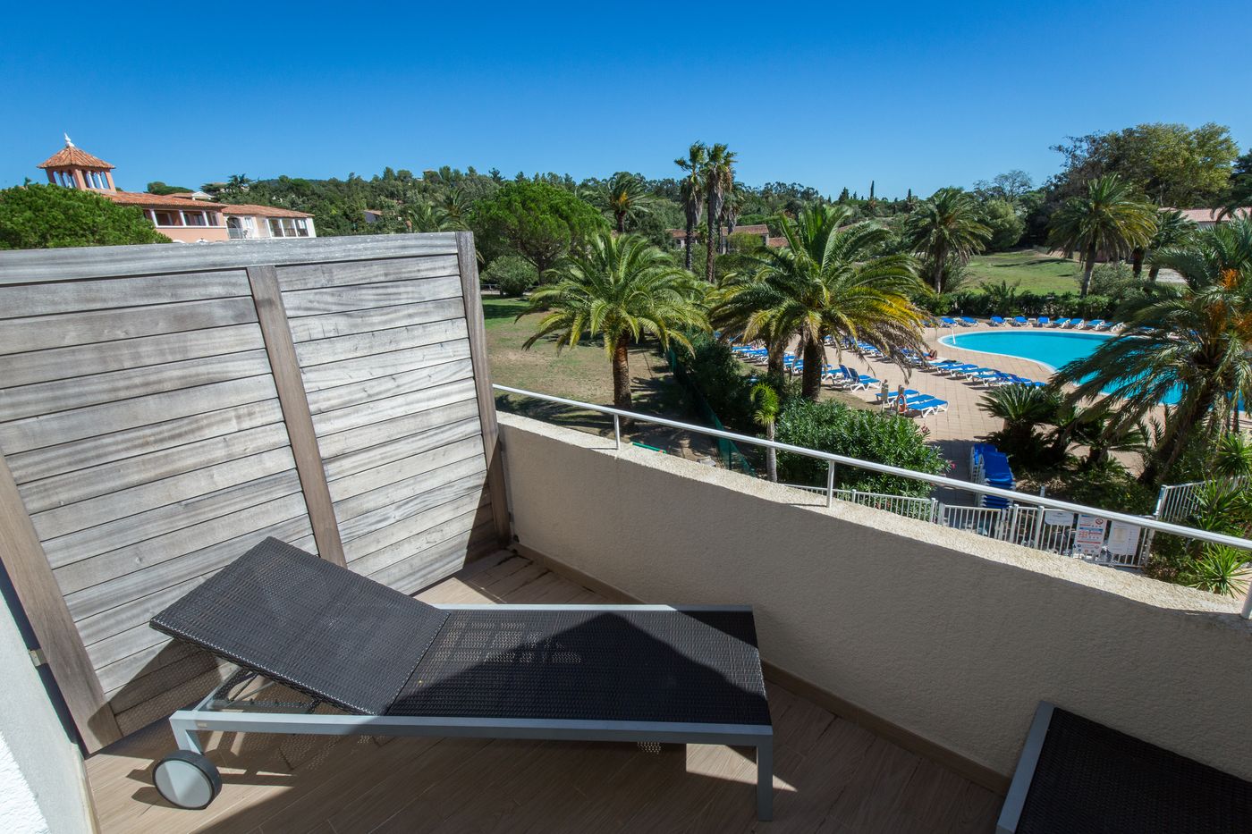 SOWELL-HOTELS-Saint-Tropez-Room-12