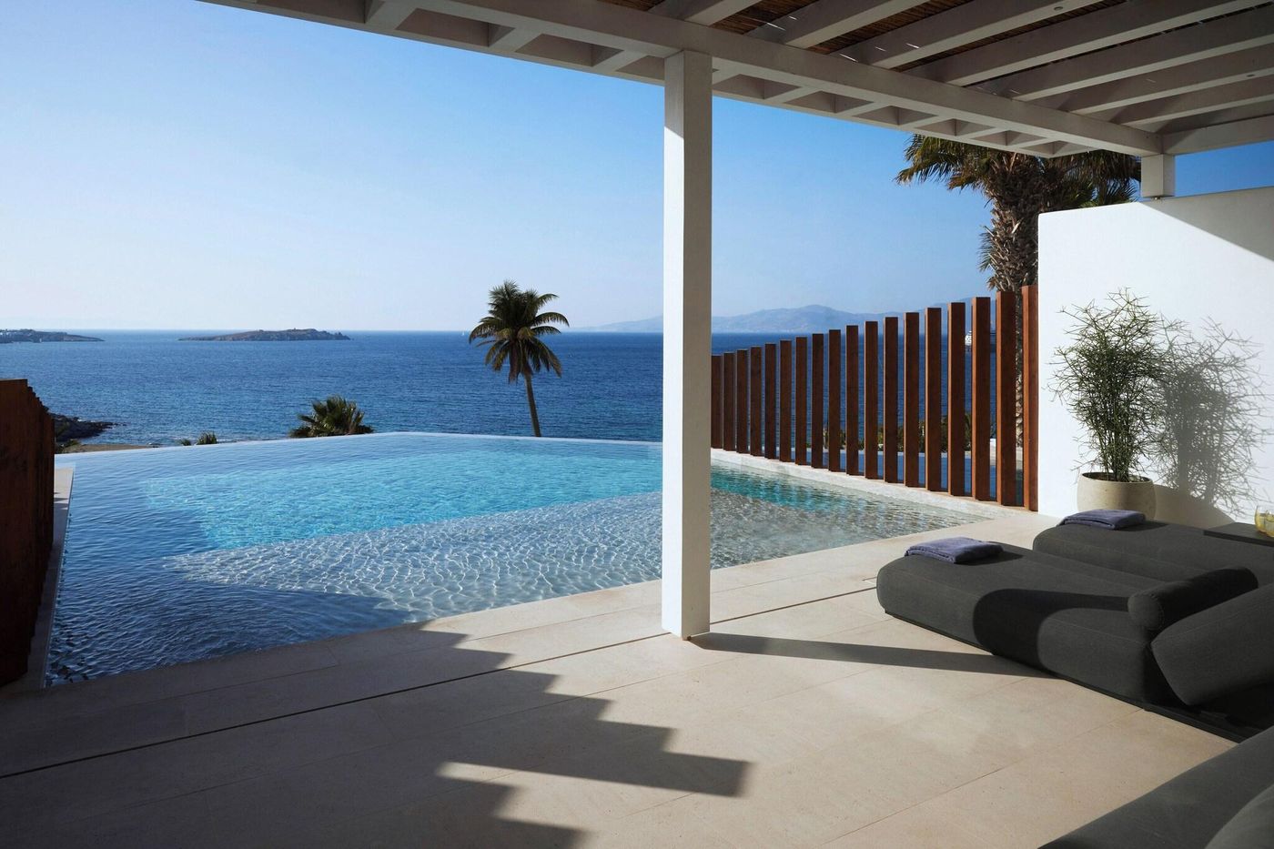 Bill---Coo-Suites-and-Lounge-Room-2