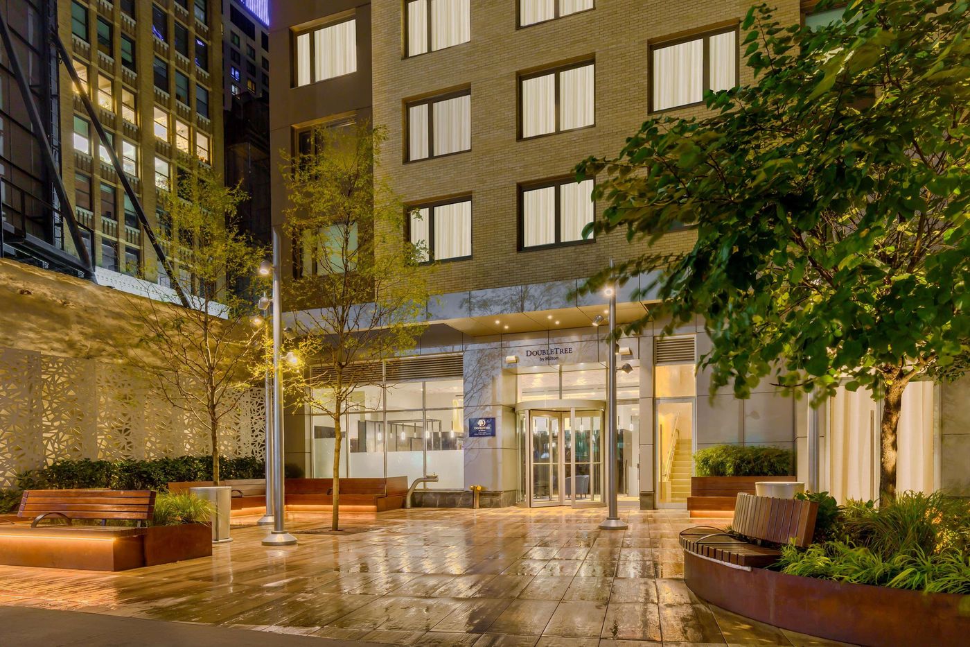 DoubleTree-by-Hilton-New-York-Times-Square-South-General-view-9