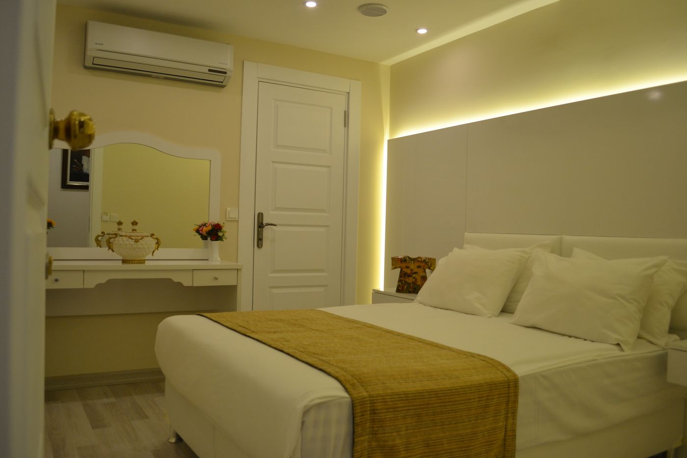 Santa-Sophia-Hotel-Room-22