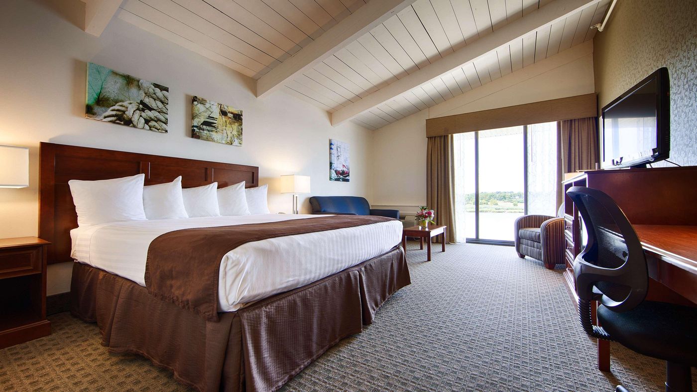 Best-Western-Adams-Inn-Quincy-Boston-Room-19