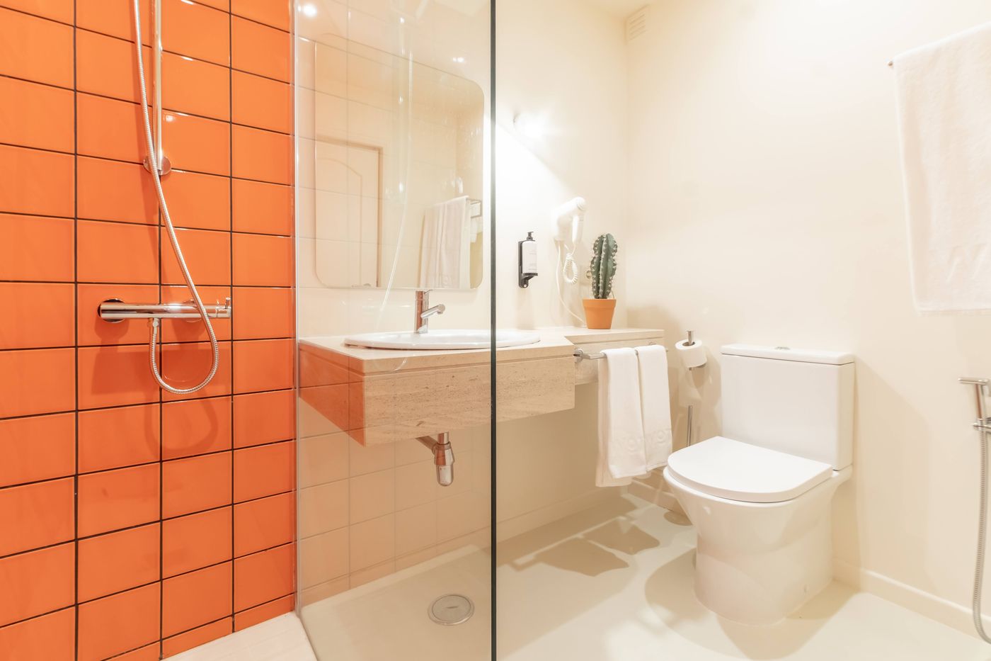 WOT-Lagos-Montemar-Room-23