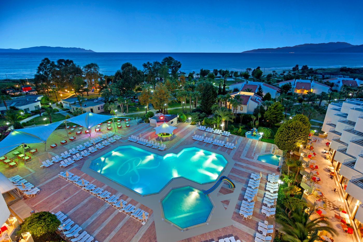 Richmond-Ephesus-Resort-Pool-2