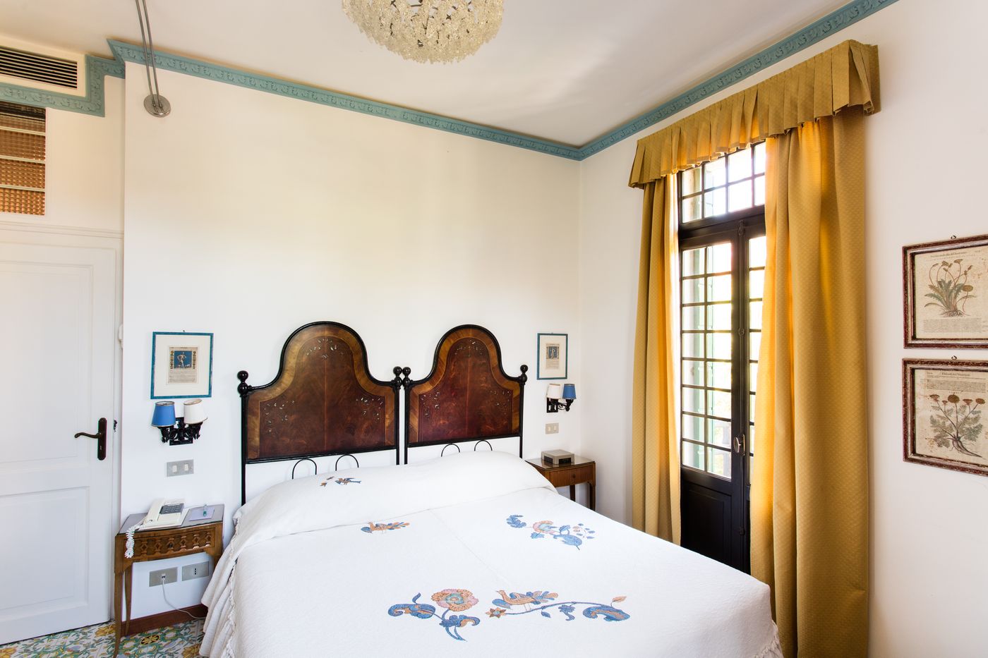 Residenza-d-Epoca-Albergo-Quattro-Fontane-Room-24