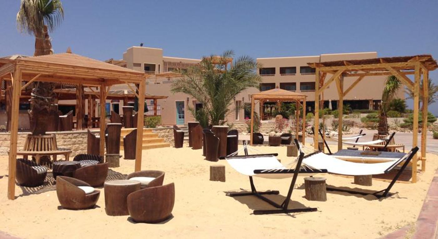 The Breakers Diving & Surfing Lodge