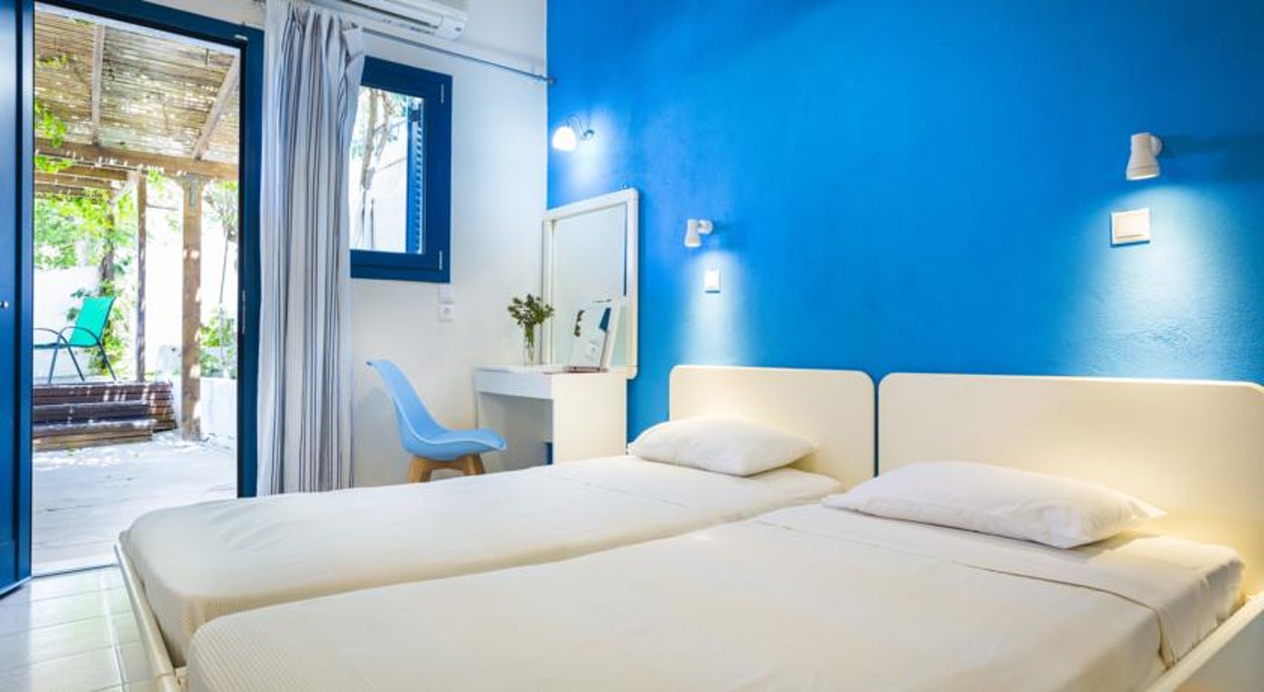 Metaxatos Apartments