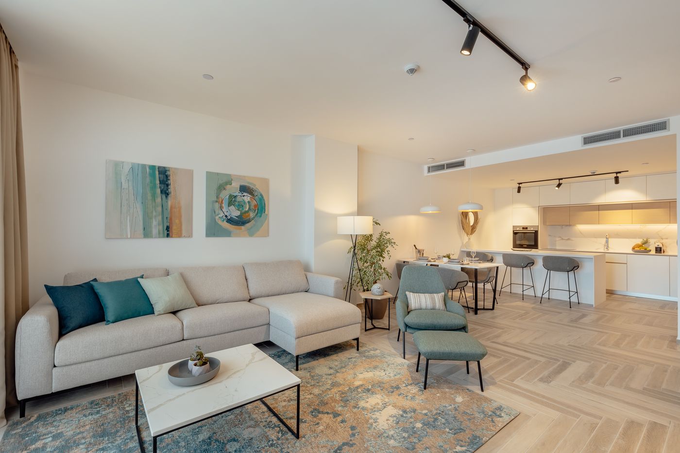 Lazure-Hotel---Marina-Room-50