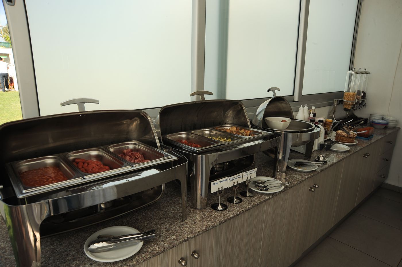 Frixos-Suites-Hotel-Apts-Restaurant-18