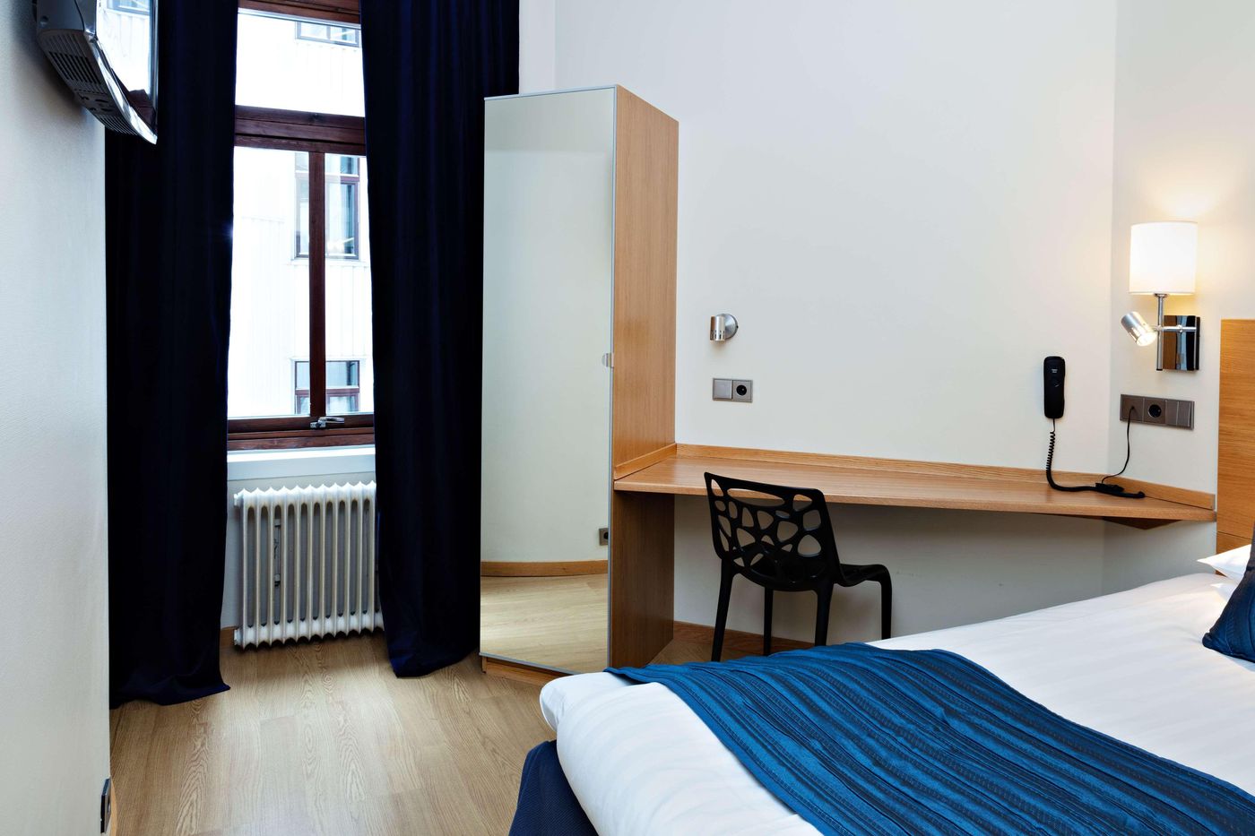 Sure Hotel by Best Western Center-Sweden-Gothenburg-Room-7