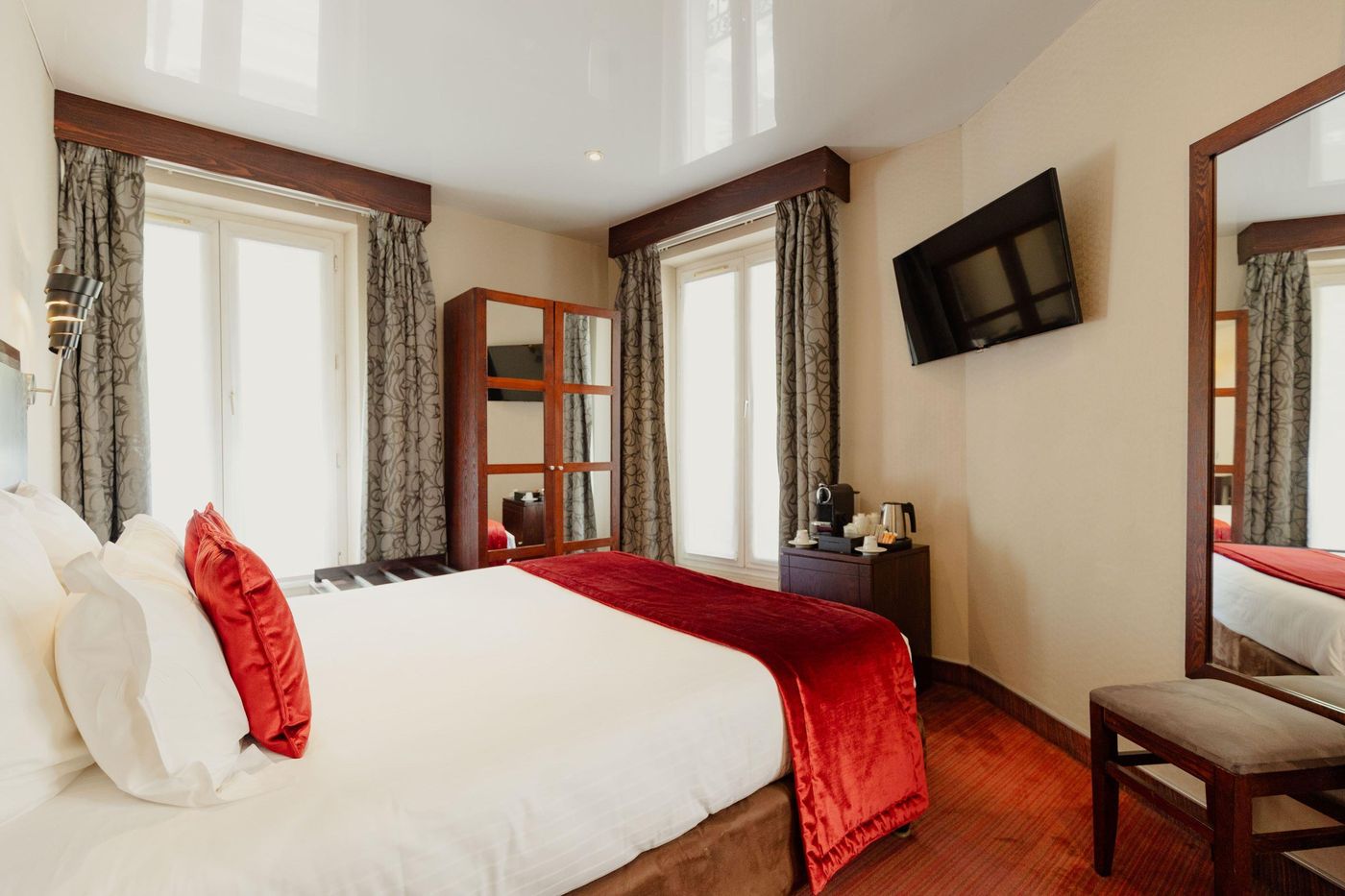 Grand-Hotel-Francais-Room-22