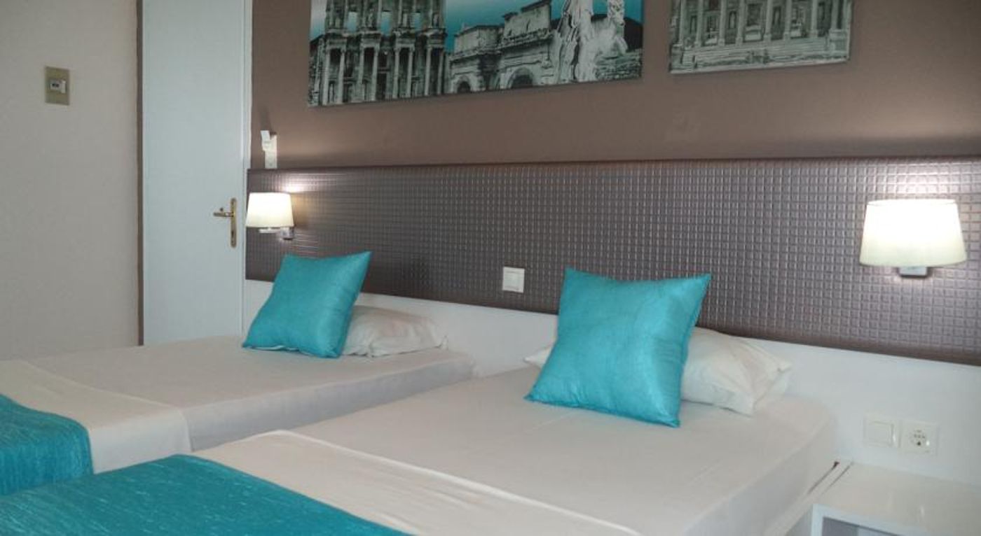 Blue-nest-kos-Room-19