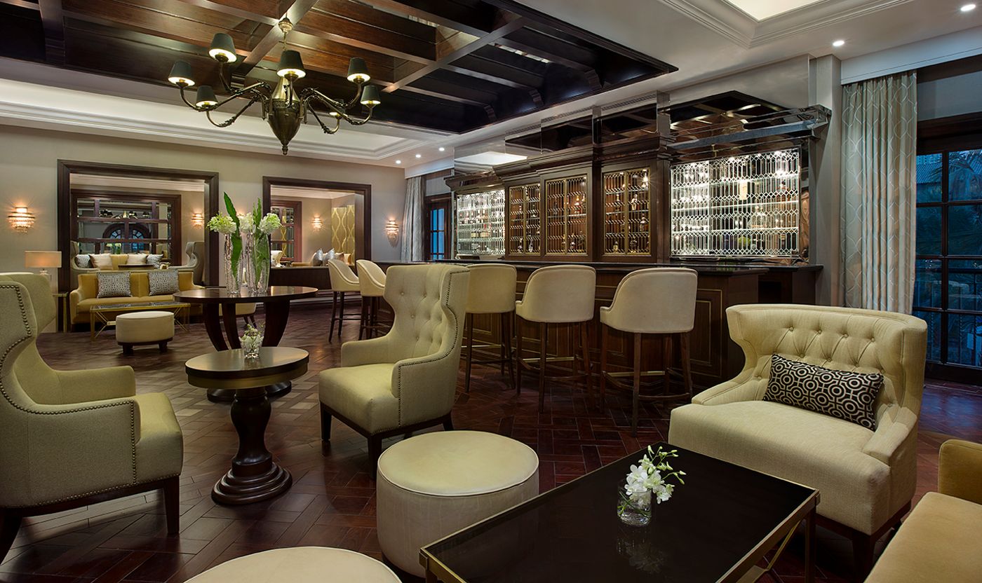 The-Ritz-Carlton--Dubai-Bar-59