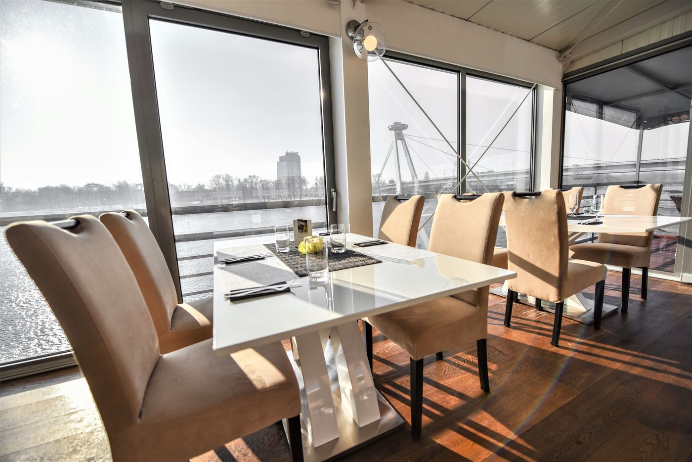 Botel Gracia-Slovakia-BRATISLAVA-Restaurant-7