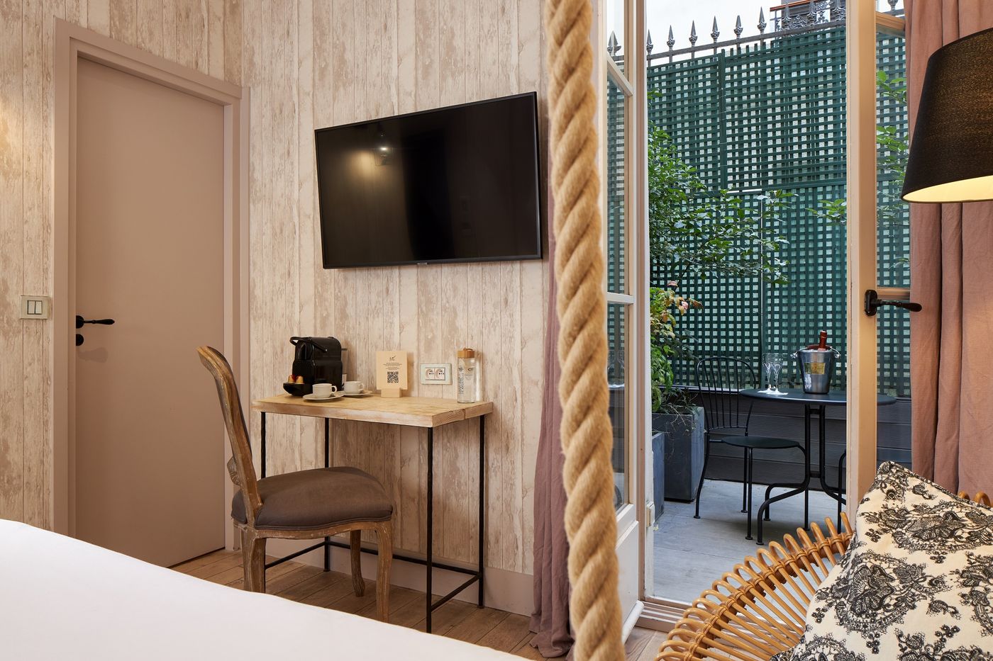 Les-Plumes-Hotel-Room-5