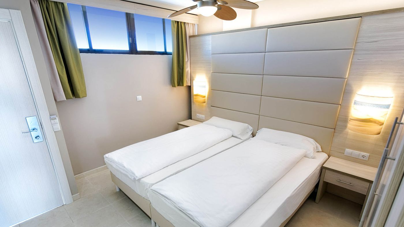 Bull-Dorado-Beach---Spa-Room-15