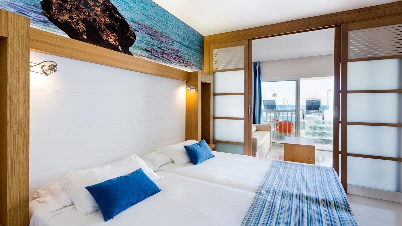 Sirenis Seaview Country Club