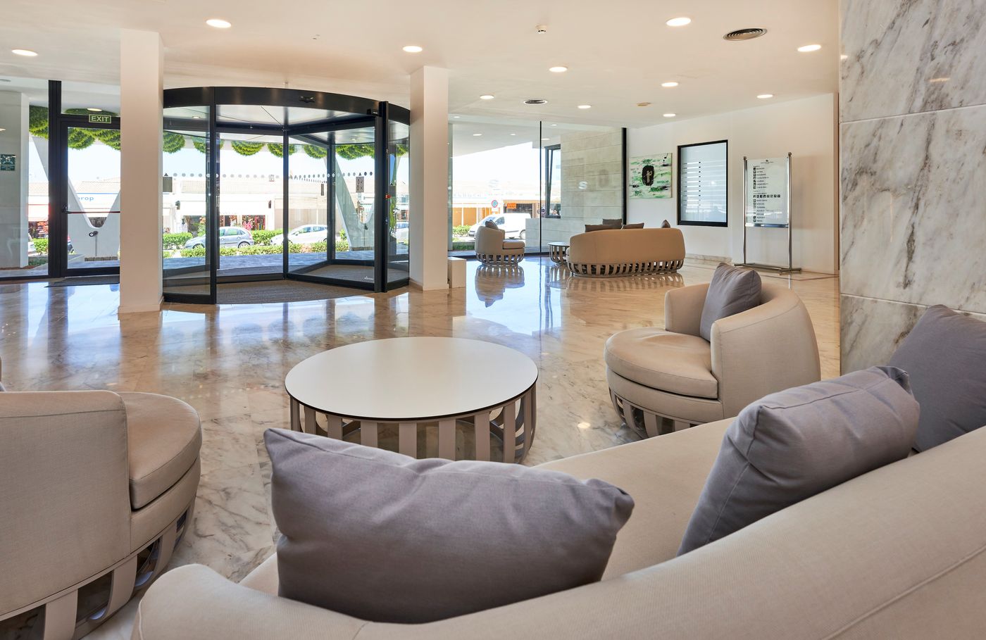 S'Entrador Playa Hotel and Spa