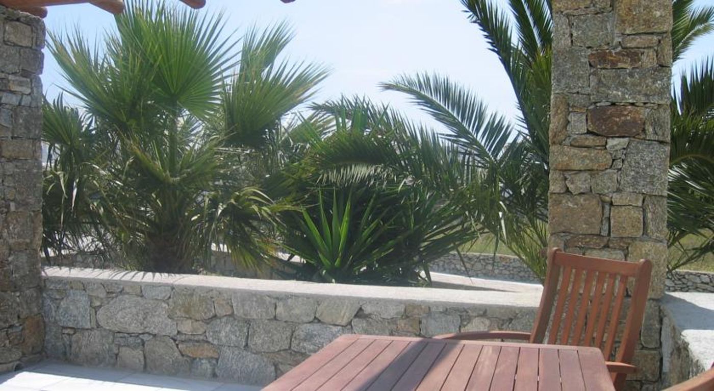 Giannoulaki Aparthotel