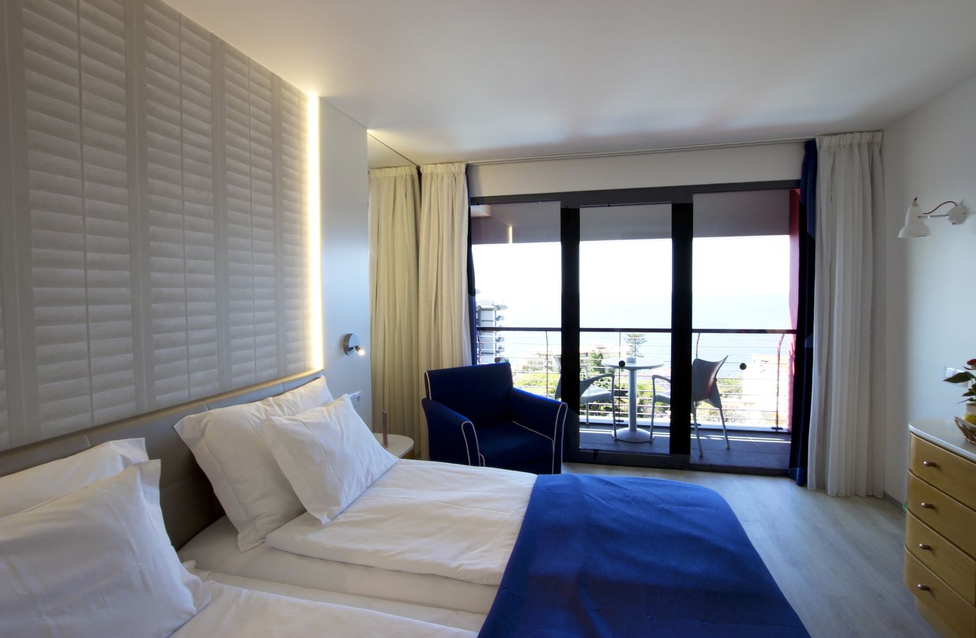 The-Views-Monumental-Room-31