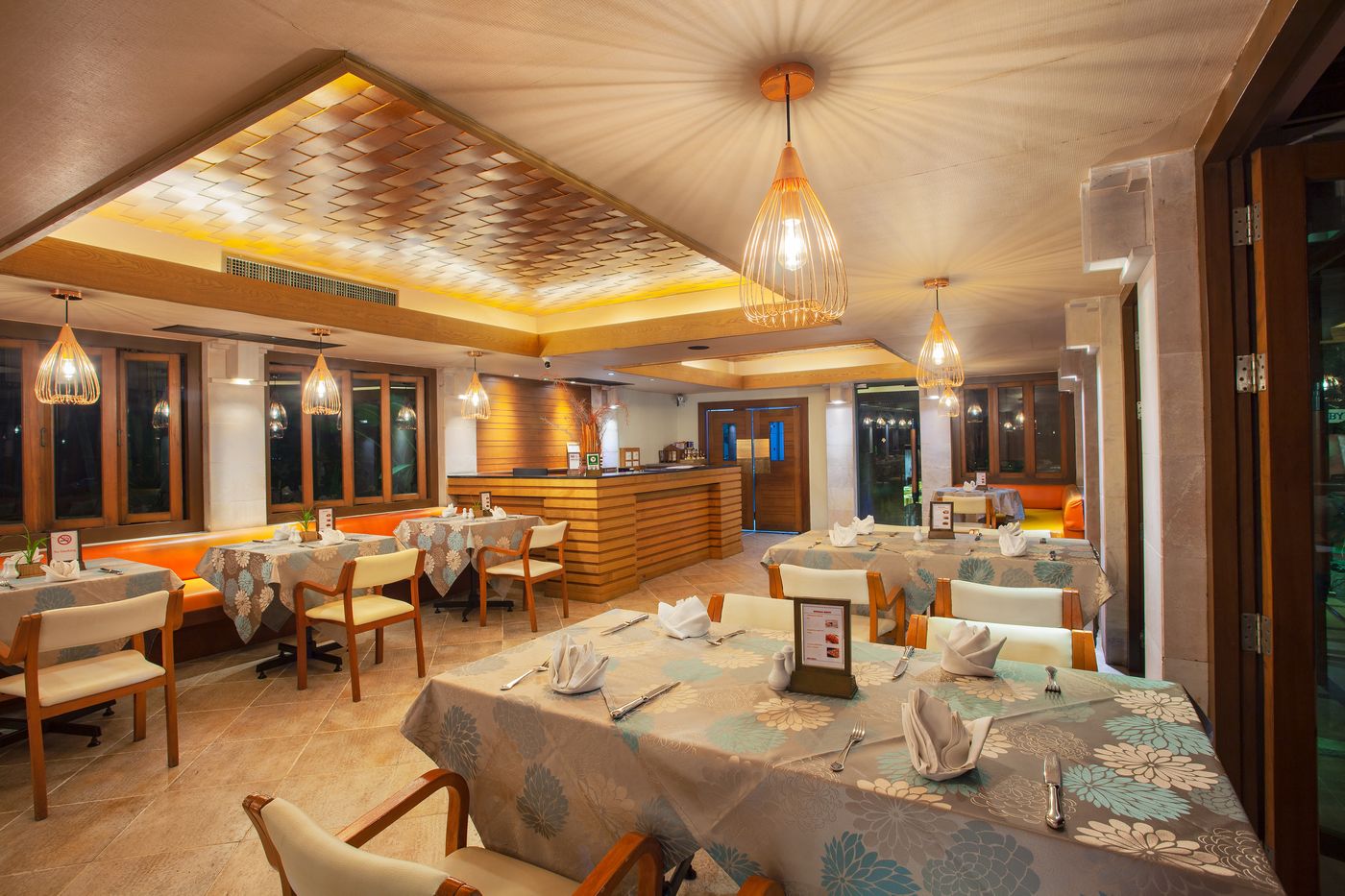 Seaview-Patong-Restaurant-30