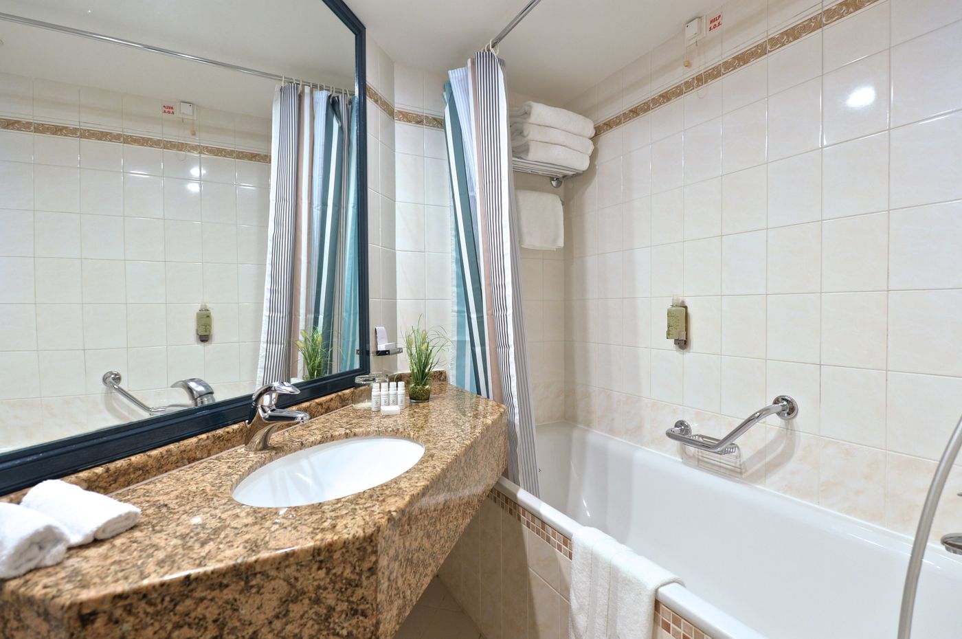 Plaza-Prague-Hotel-Room-14