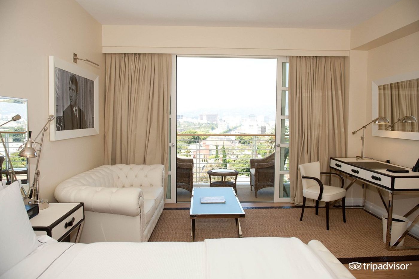 Cameo-Beverly-Hills-Room-29