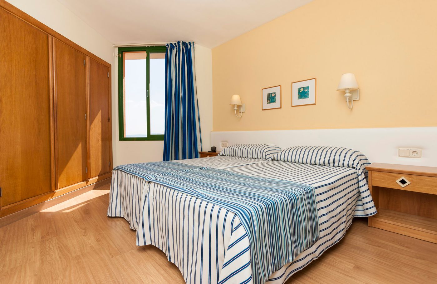 Globales Nova Apartments