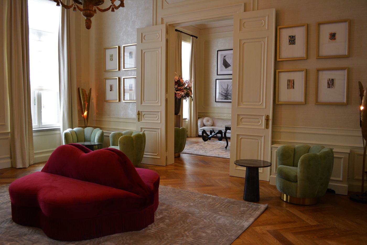 Dukes’ Arches-Belgium-BRUGGE-Lobby-7