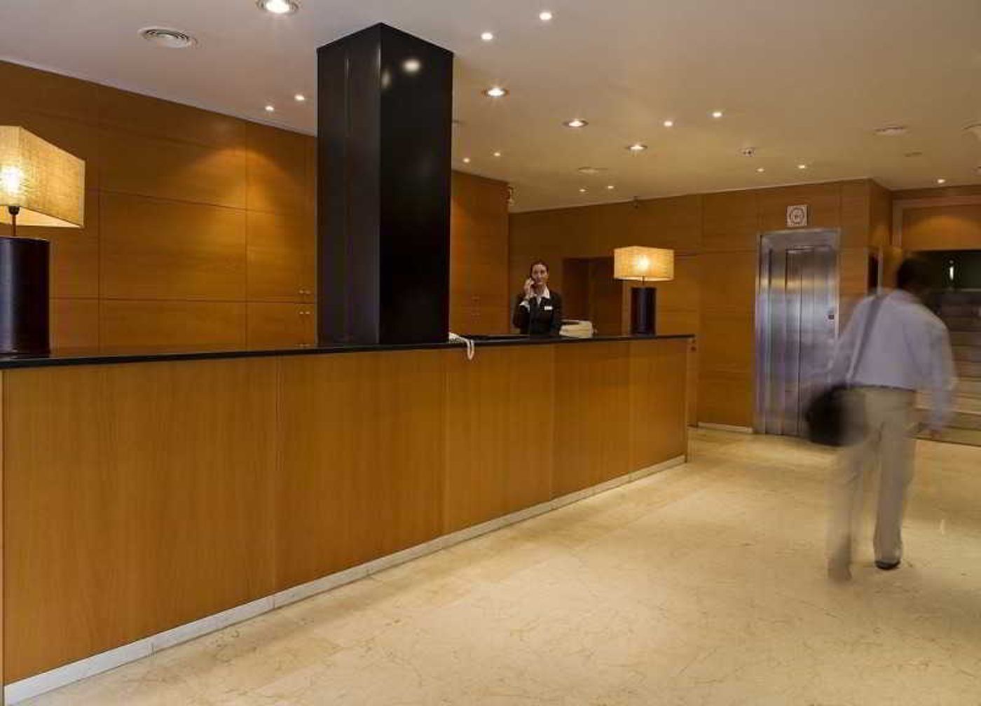 Zenit-Malaga-Lobby-23