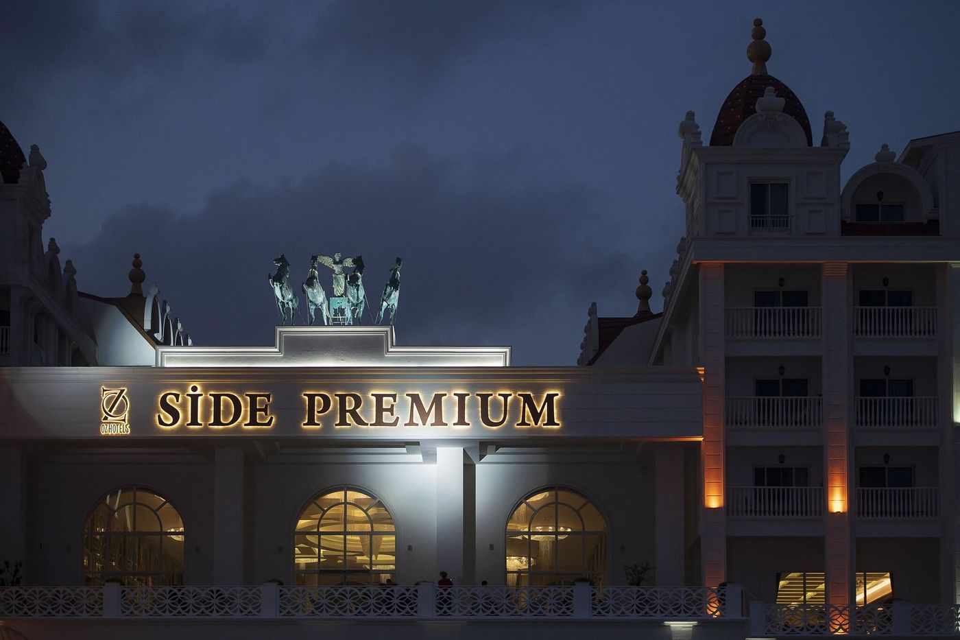 Side-Premium-General-view-68