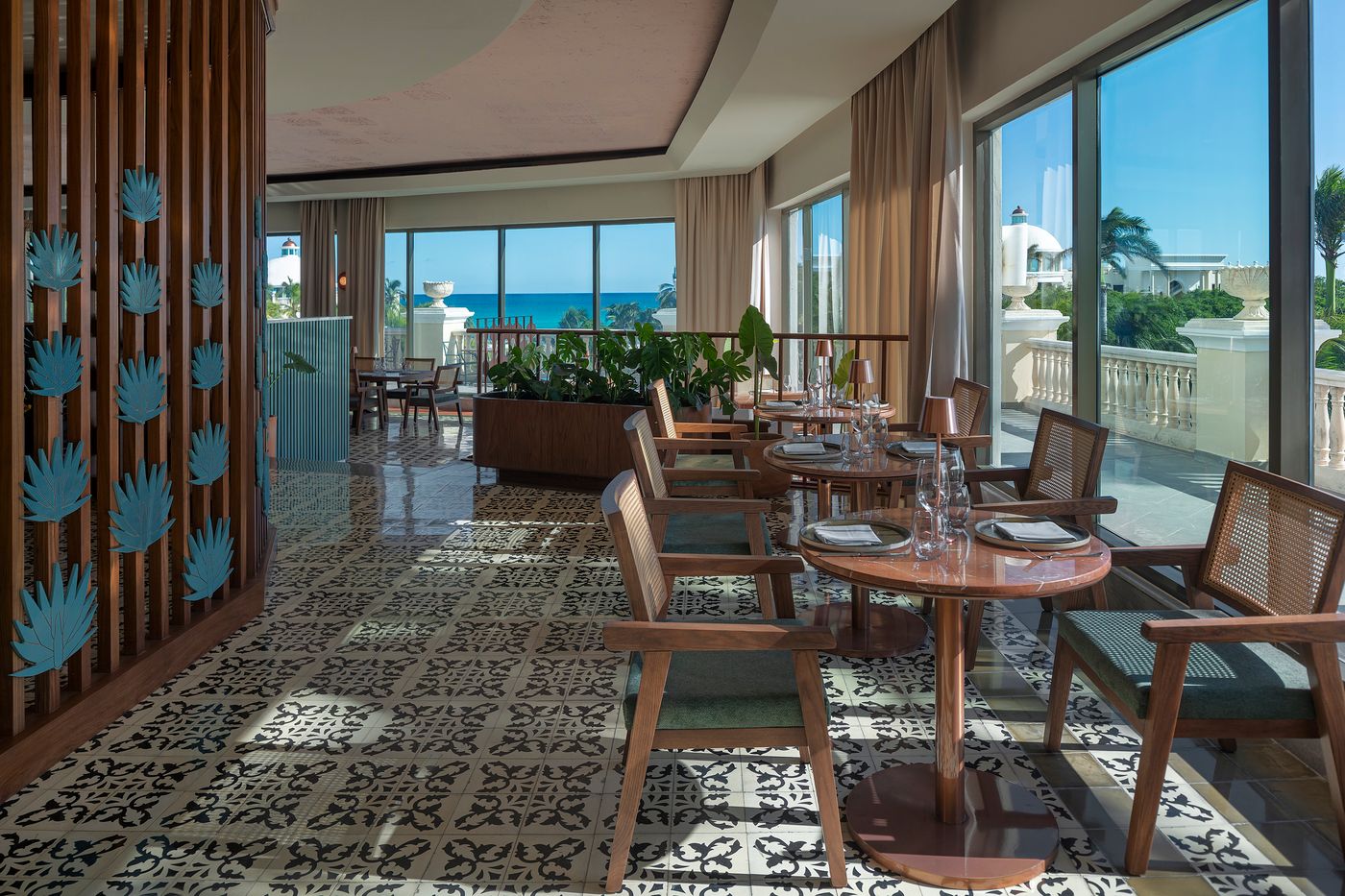 Iberostar-Grand-Paraiso-All-Inclusive-Restaurant-51