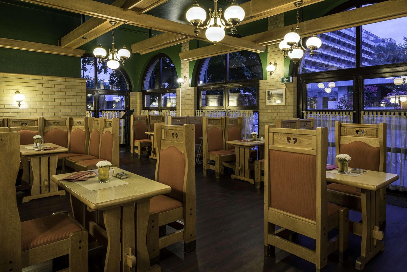 Ensana-Grand-Margaret-Island-Bar-32