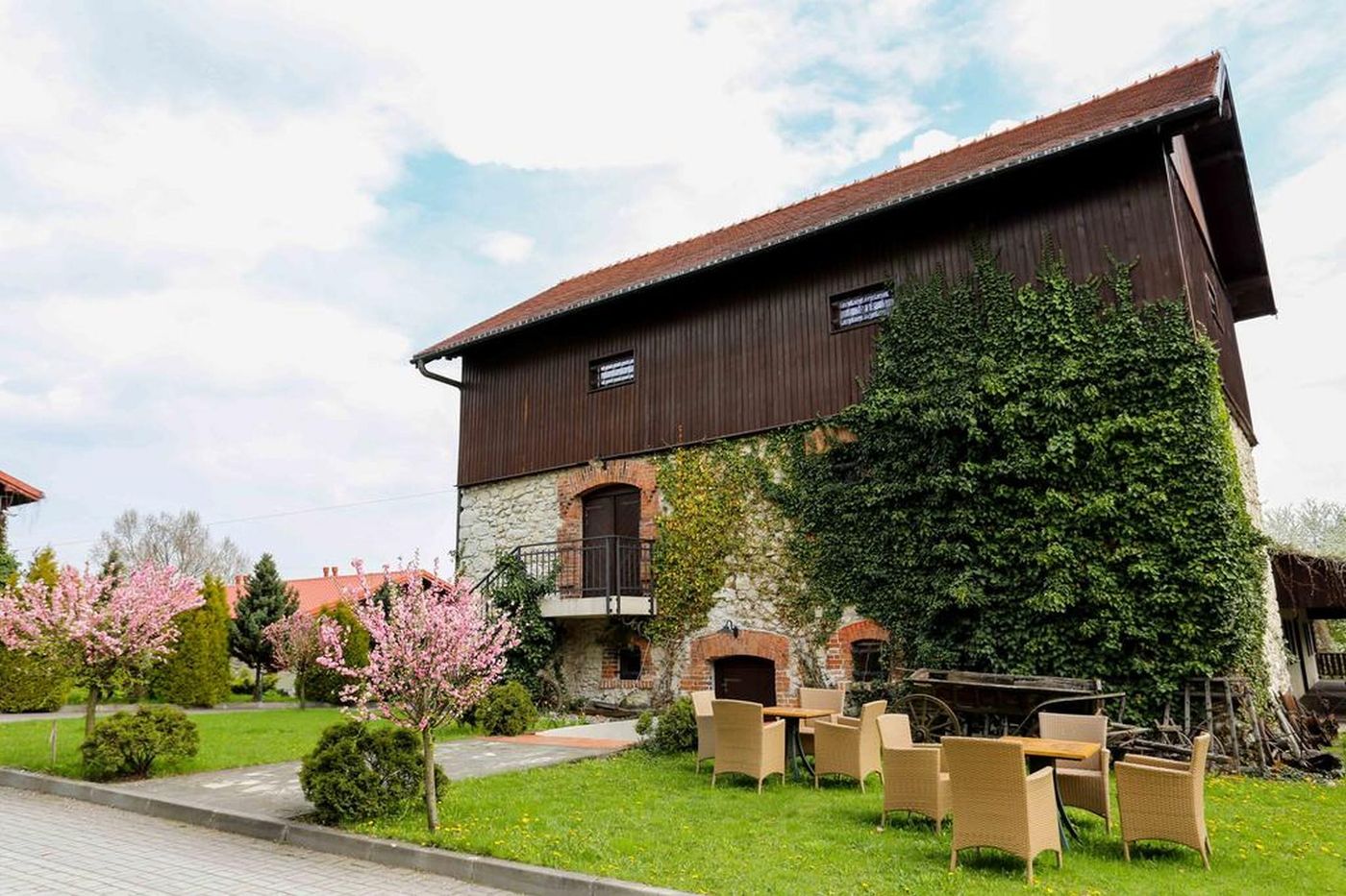 Dwor w Tomaszowicach-Poland-KRAKOW, TOMASZOWICE-General view-1