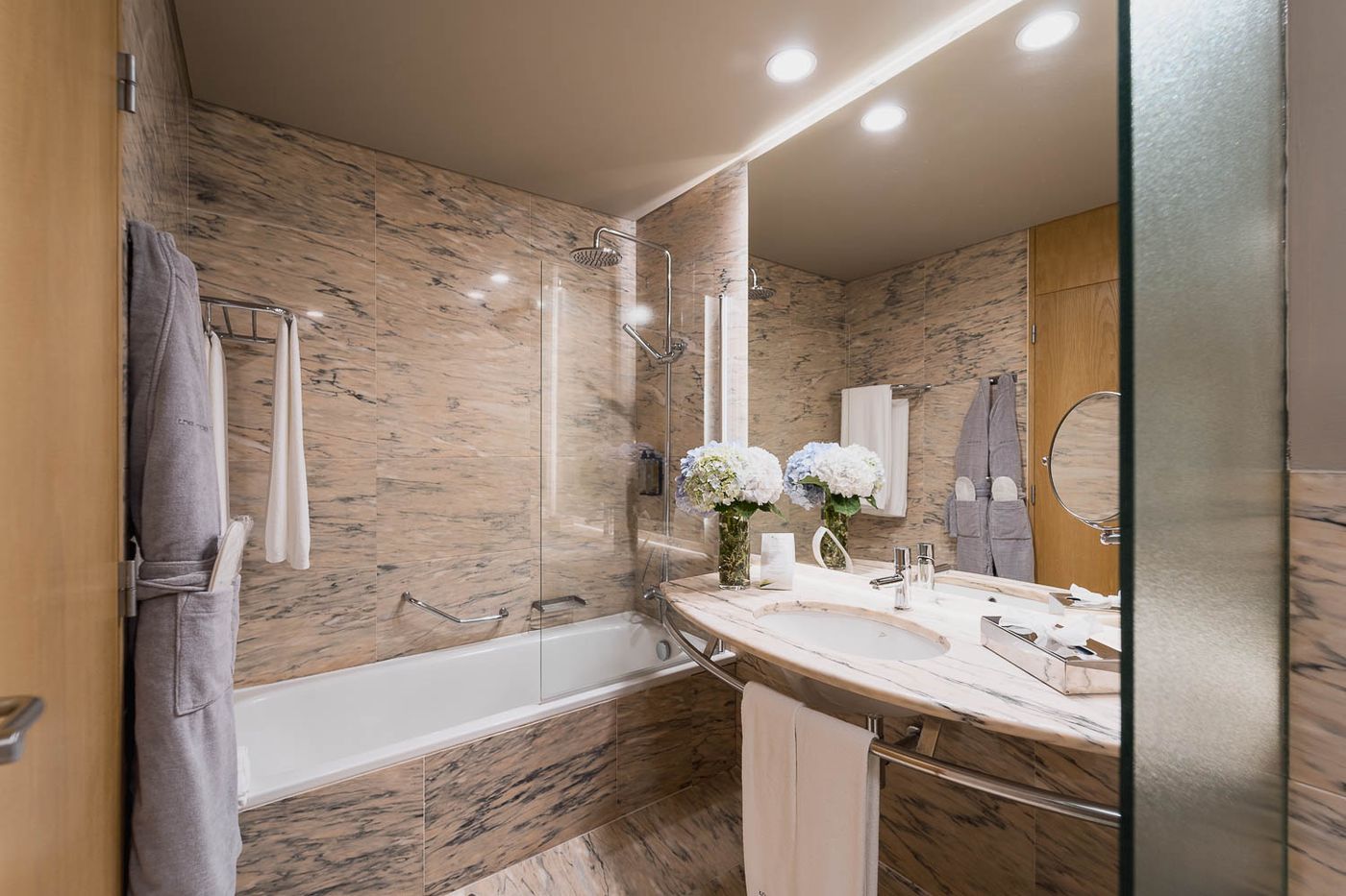 The-Lince-Azores-Great-Room-26