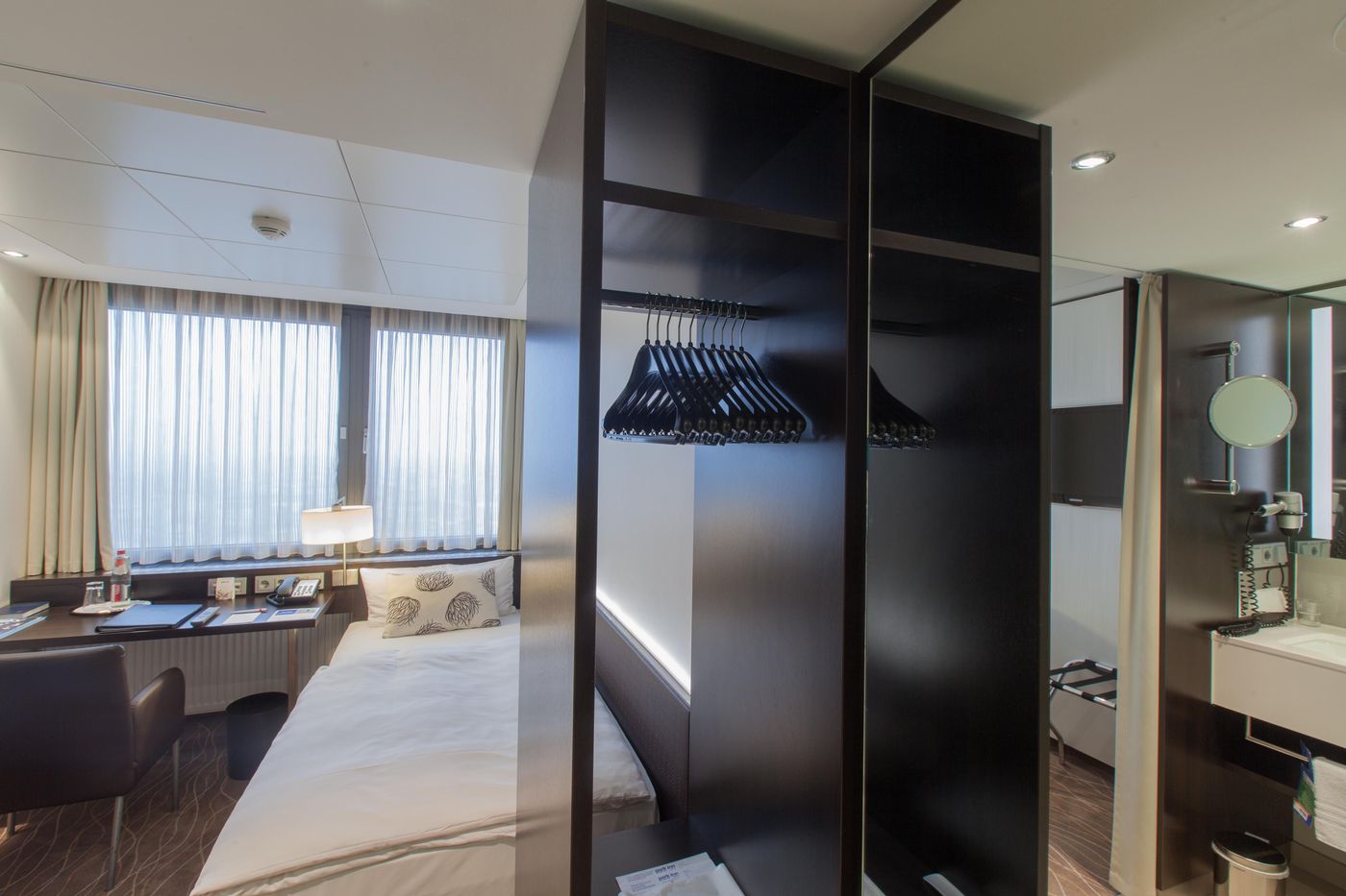 Park-Inn-by-Radisson-Berlin-Alexanderplatz-General-view-47