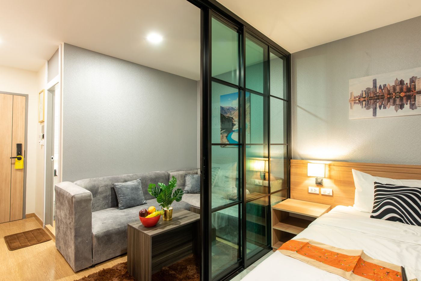 Metro-Hotel-Ratchada-36-by-ZUZU-Room-13