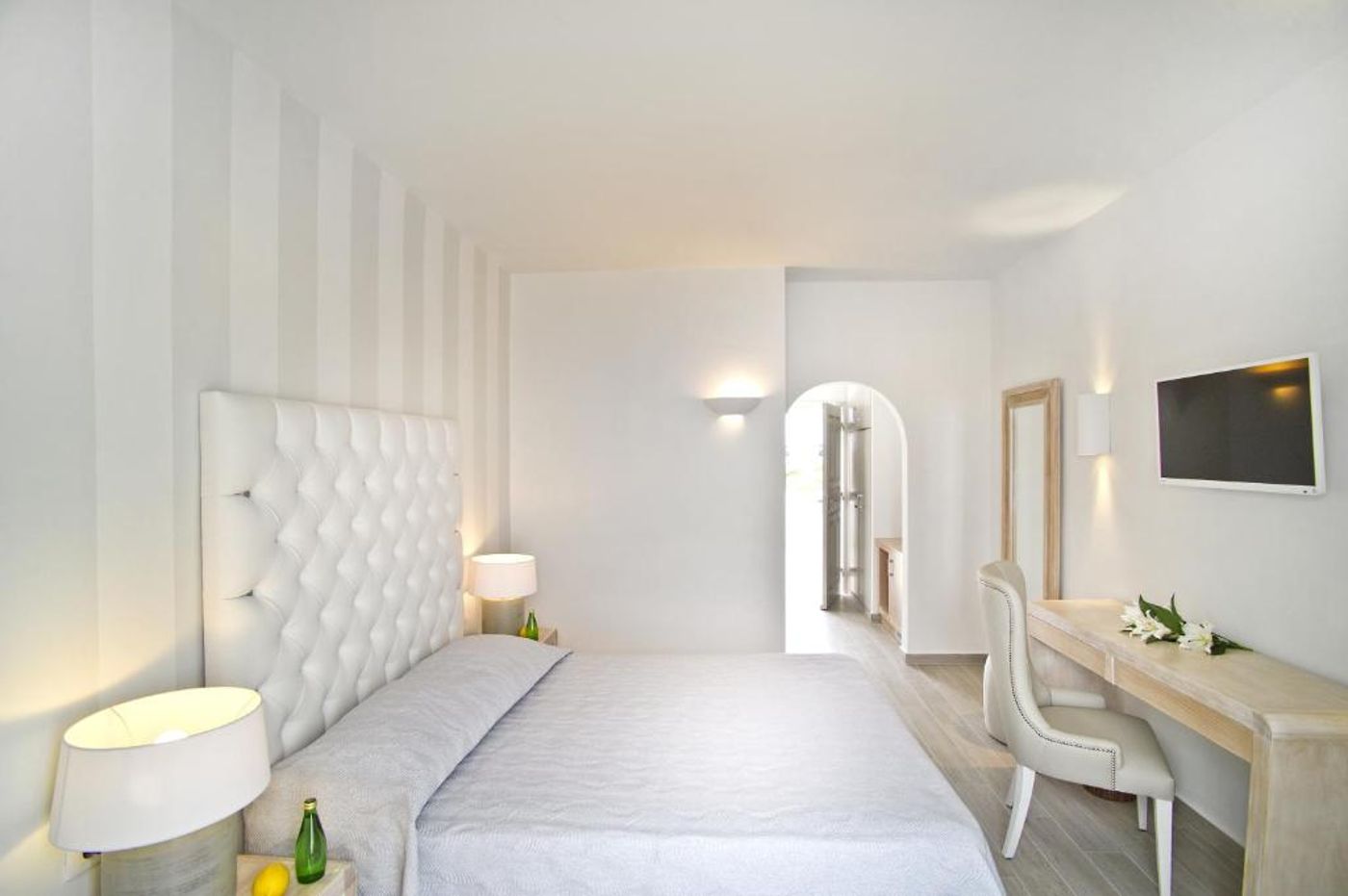 Santorini-Palace-Room-10