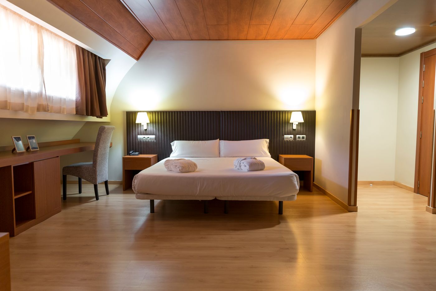 Balneario-Rocallaura-Room-10