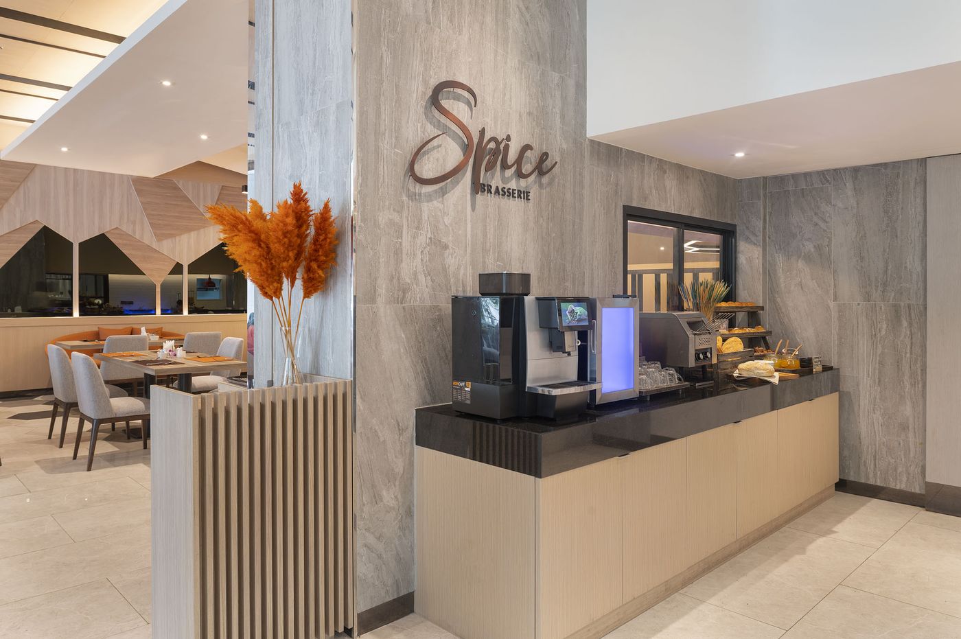 Parkroyal-Suites-Bangkok-Restaurant-8