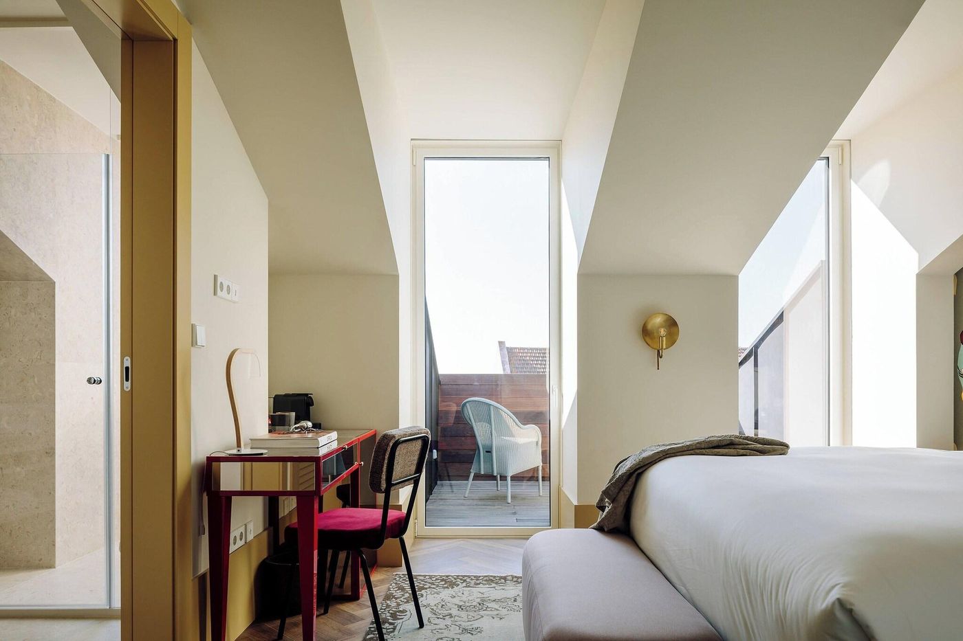 The-Ivens-Autograph-Collection-Room-24