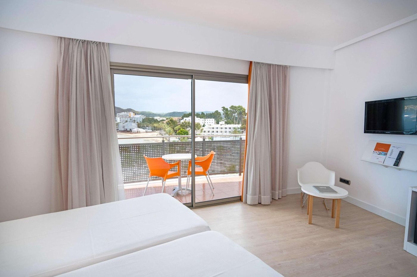 THB-Ocean-Beach-Room-23