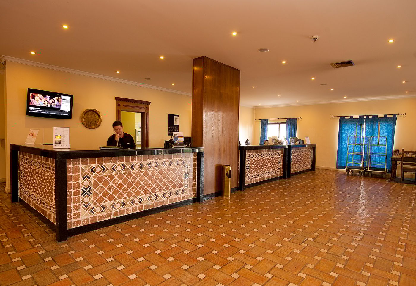 Vila-Gale-Tavira-Lobby-29