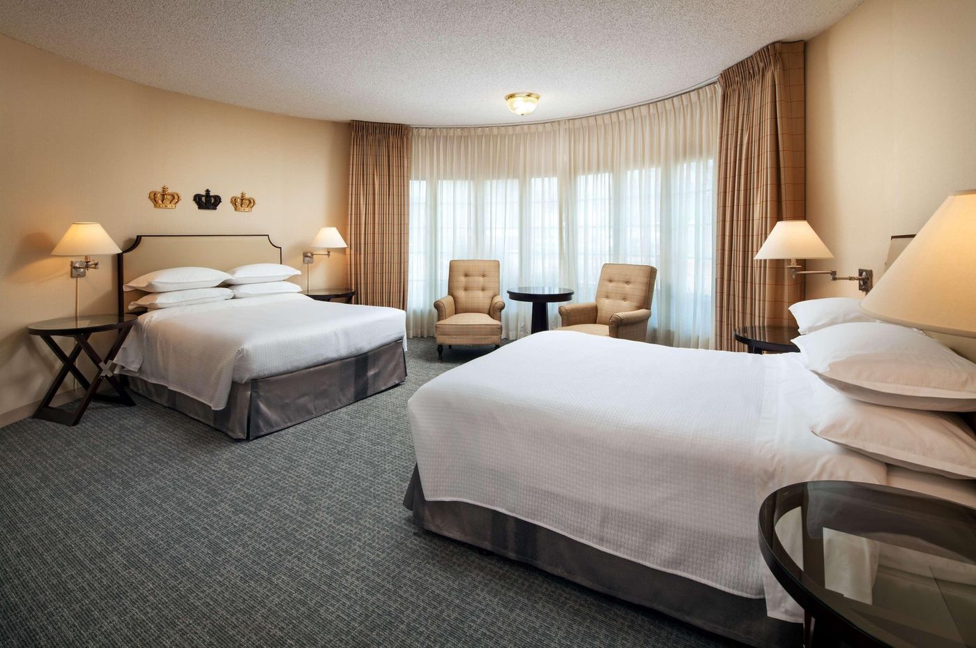 Anaheim-Majestic-Garden-Hotel-Room-7