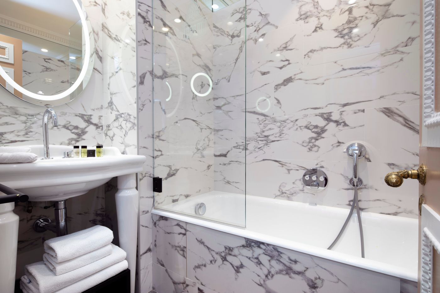 Hotel-Des-Grands-Hommes-Room-21