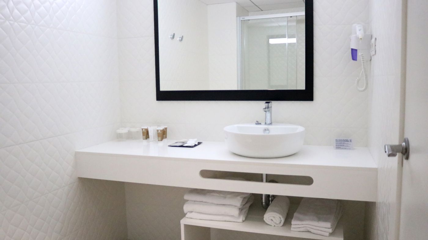 Golden-Donaire-Beach-Room-31