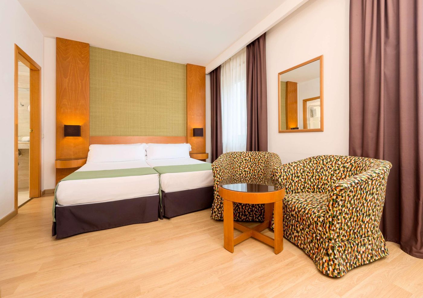 TRYP-Ciudad-de-Elche-Hotel-Room-7