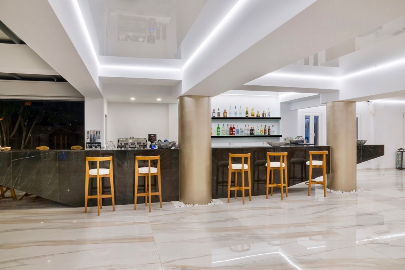 Dionysos-Luxury-Hotel-Mykonos-Bar-27