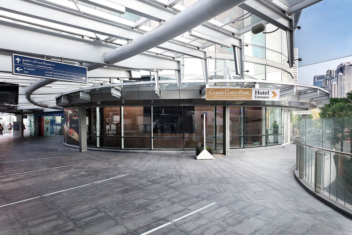 Grande-Centre-Point-Hotel-Terminal-21-General-view-16