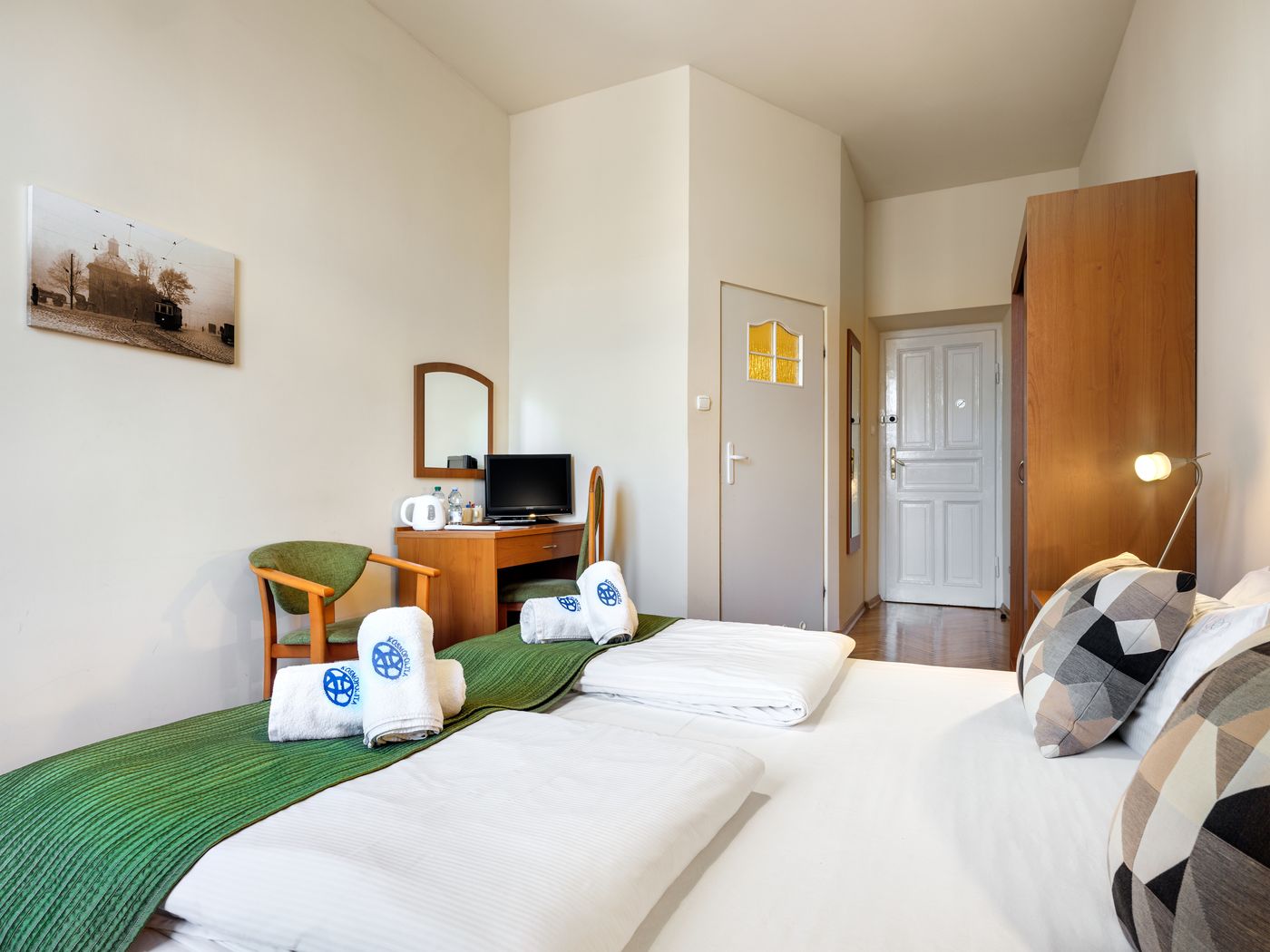 Kosmopolita-Rooms---Apartments-Room-19