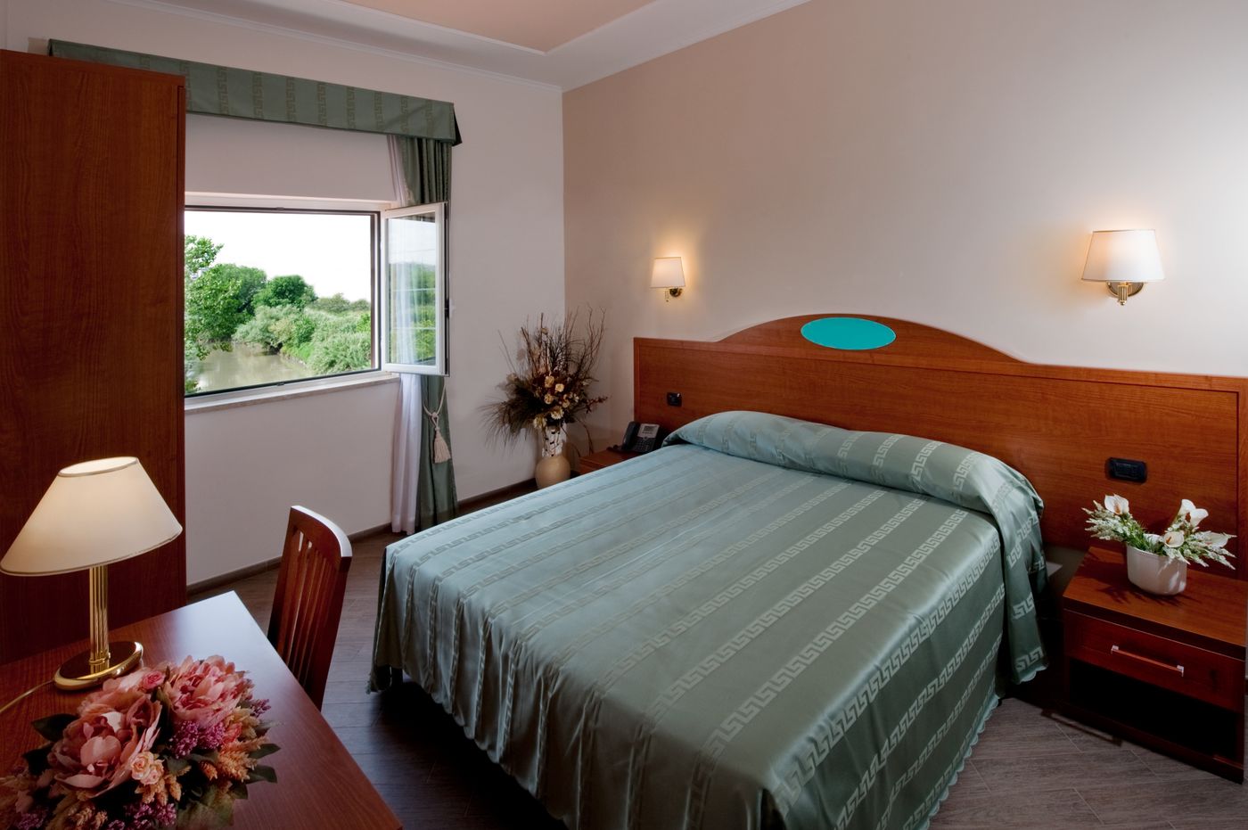 Hotel-Roma-Tiburtina-Room-16